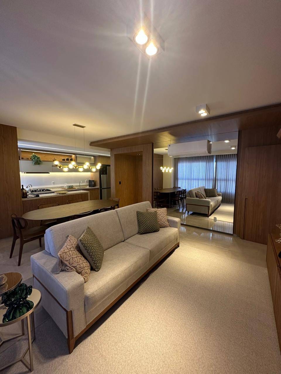 Apartamento à venda com 3 quartos, 114m² - Foto 2