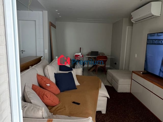 Apartamento 2 quartos e 1 banheiro, para alugar, no bairro Barra da Tijuca em Rio de Janeiro