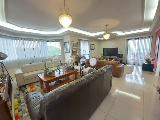 Apartamento com 343m² 4 quartos e 4 banheiros, à venda, no bairro Centro em Guaratinguetá