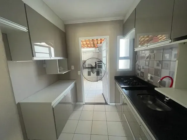 Apartamento 2 quartos e 1 banheiro, para alugar, no bairro Aterrado em Lorena
