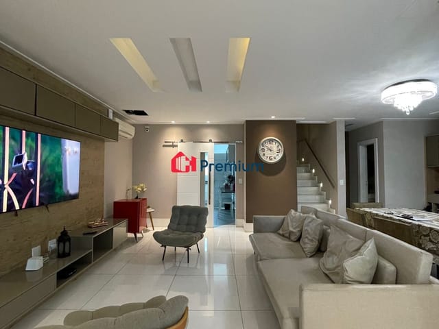 Casa 4 quartos e 6 banheiros, à venda, no bairro Recreio dos Bandeirantes em Rio de Janeiro