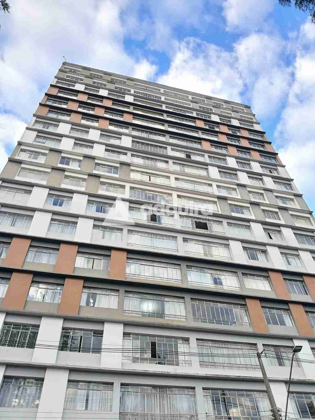 Apartamento à venda com 3 quartos, 137m² - Foto 1