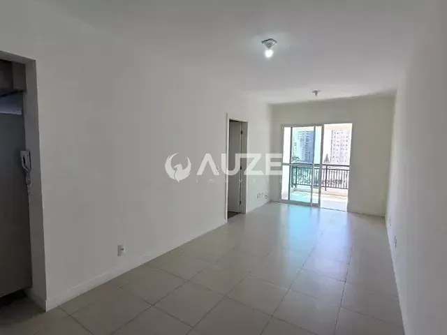 Apartamento com 85m² 3 quartos e 2 banheiros, para alugar, no bairro Vila Izabel em Curitiba