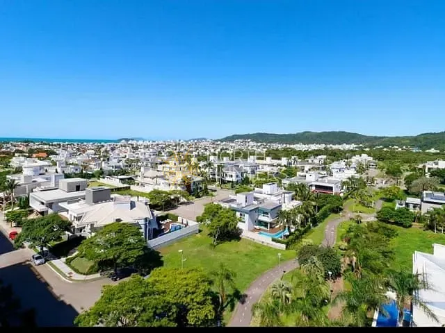 Apartamento com 130m² 2 quartos e 3 banheiros, à venda ou para alugar, no bairro Jurerê Internacional em Florianópolis