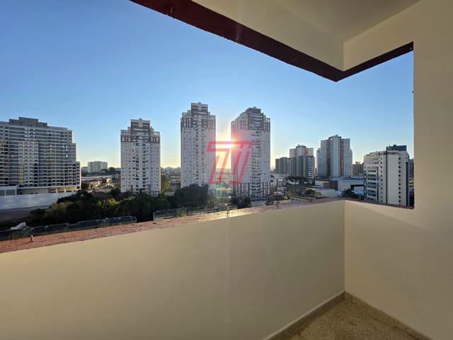 Apartamento 2 quartos e 2 banheiros, à venda ou para alugar, no bairro Portão em Curitiba