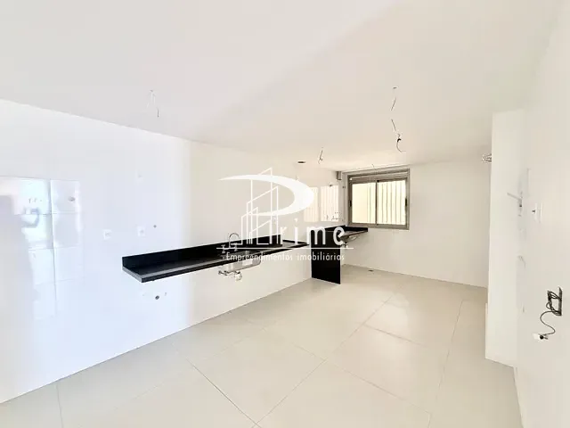 Apartamento com 160m² 3 quartos e 3 banheiros, à venda, no bairro Piratininga em Niterói