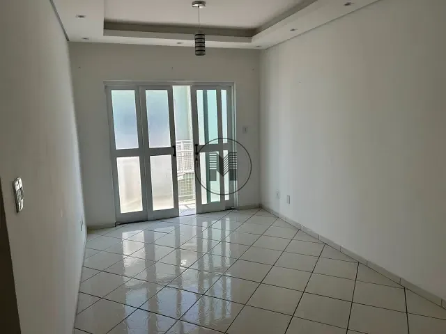 Apartamento 2 quartos e 2 banheiros, para alugar, no bairro Pedregulho em Guaratinguetá