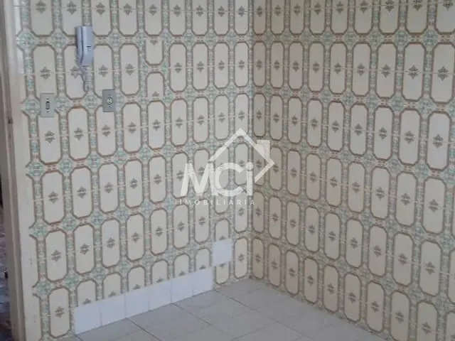 Apartamento com 96m² 4 quartos e 2 banheiros, à venda, no bairro Centro em Pelotas