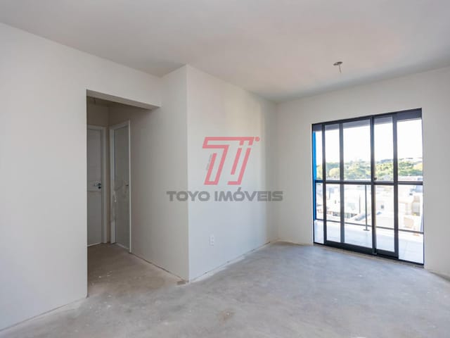 Apartamento 2 quartos e 1 banheiro, à venda, no bairro Campo Comprido em Curitiba