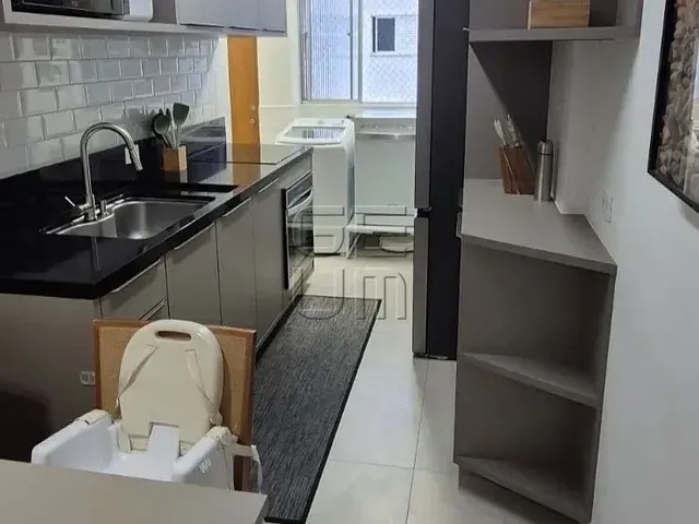 Apartamento com 10m² 3 quartos e 3 banheiros, à venda, no bairro Centro em Londrina