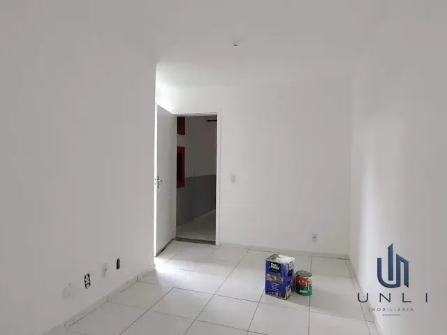 Apartamento 2 quartos e 1 banheiro, à venda, no bairro Parque Independência em Barra Mansa