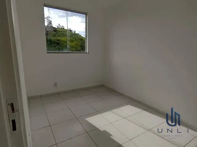 Apartamento 2 quartos e 1 banheiro, à venda, no bairro Parque Independência em Barra Mansa