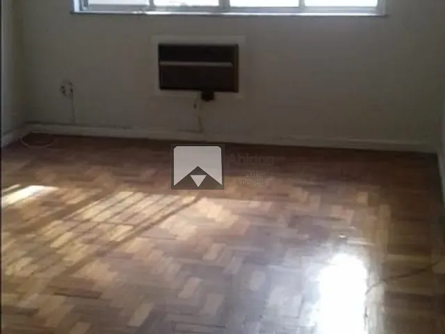 Apartamento com 110m² 3 quartos e 1 banheiro, à venda, no bairro Icaraí em Niterói