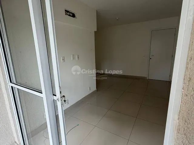 Apartamento 2 quartos e 2 banheiros, à venda, no bairro Recanto das Palmeiras em Teresina