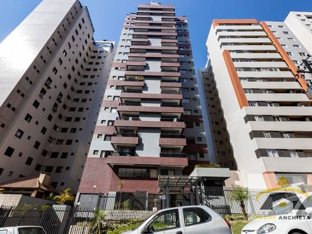 Apartamento 3 quartos e 3 banheiros, à venda, no bairro Batel em Curitiba