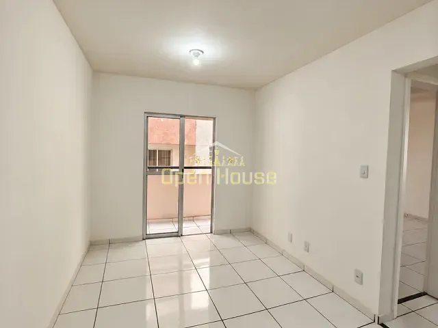 Apartamento com 55m² 2 quartos e 2 banheiros, para alugar, no bairro Roma em Volta Redonda