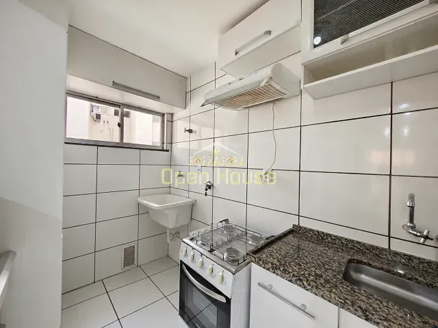 Apartamento com 55m² 2 quartos e 2 banheiros, para alugar, no bairro Roma em Volta Redonda