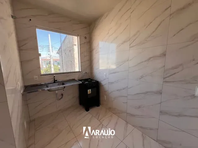 Apartamento 2 quartos e 1 banheiro, para alugar, no bairro Espinheiros em Itajaí