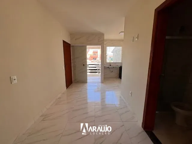 Apartamento 2 quartos e 1 banheiro, para alugar, no bairro Espinheiros em Itajaí
