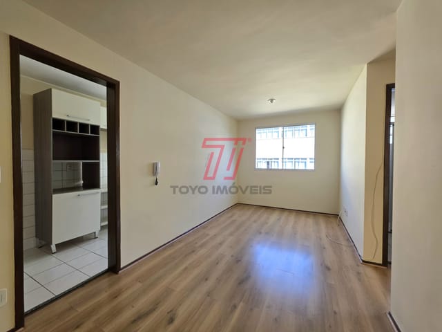 Apartamento 2 quartos e 1 banheiro, para alugar, no bairro Portão em Curitiba