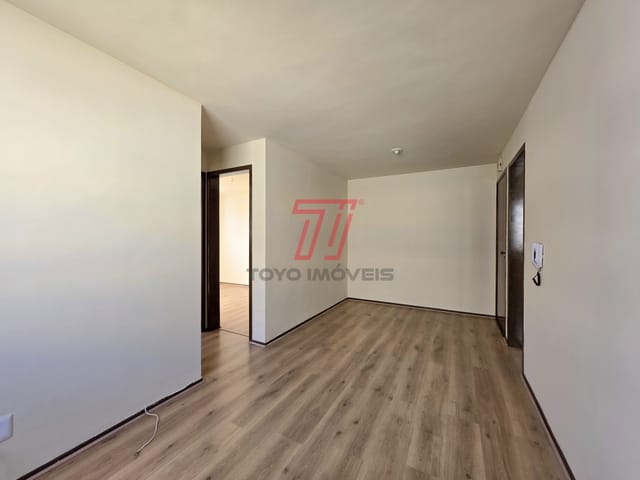 Apartamento 2 quartos e 1 banheiro, para alugar, no bairro Portão em Curitiba