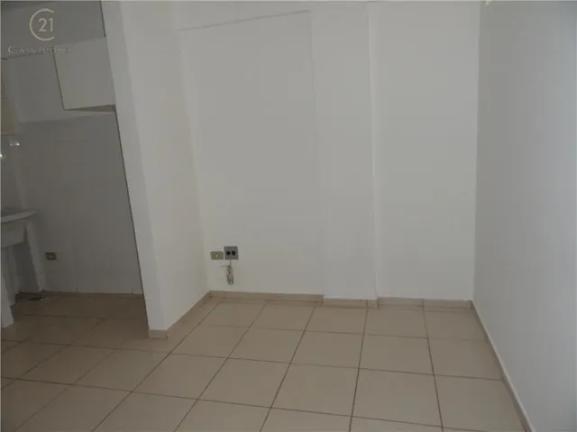 Apartamento com 33m² 1 quarto e 1 banheiro, para alugar, no bairro Centro em Londrina