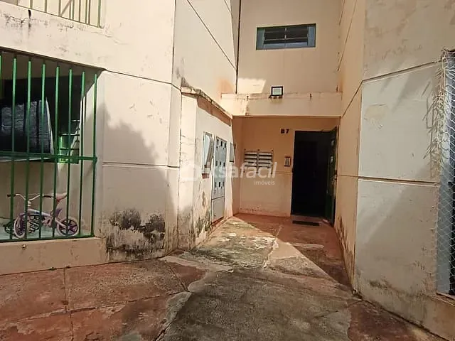 Apartamento 2 quartos e 1 banheiro, à venda, no bairro Vila Adelina em Campo Grande