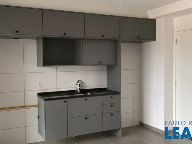 Apartamento com 55m² 3 quartos e 1 banheiro, para alugar, no bairro Vila Assis Brasil em Mauá
