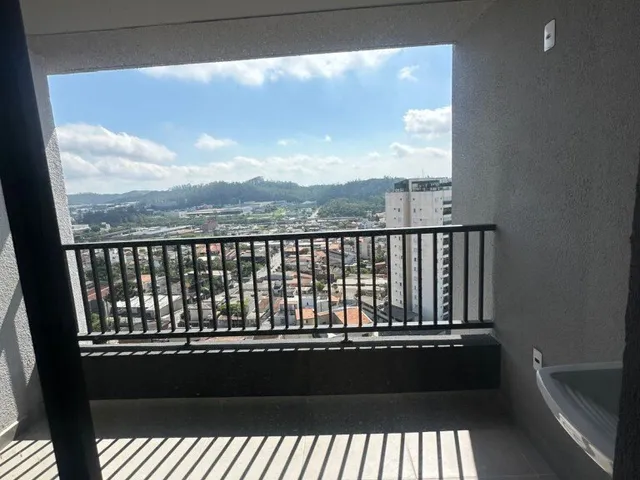 Apartamento com 55m² 3 quartos e 1 banheiro, para alugar, no bairro Vila Assis Brasil em Mauá