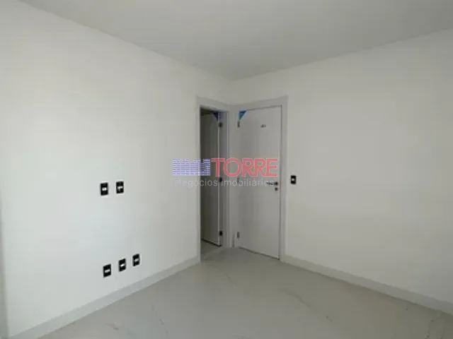 Apartamento 3 quartos e 4 banheiros, à venda, no bairro Nossa Senhora da Vitória em Ilhéus