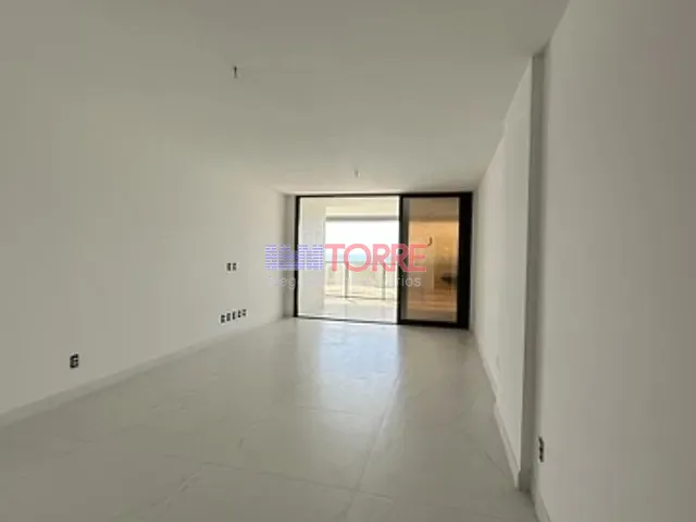 Apartamento 3 quartos e 4 banheiros, à venda, no bairro Nossa Senhora da Vitória em Ilhéus