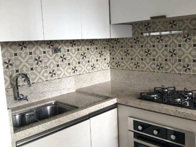 Foto do Apartamento - Apartamento para Locação no Edf Saint Germain, 01 Quarto, 01 Vaga de garagem, 39 M² util, Centro, Londrina - PR | ZBM NEGOCIOS IMOBILIARIOS