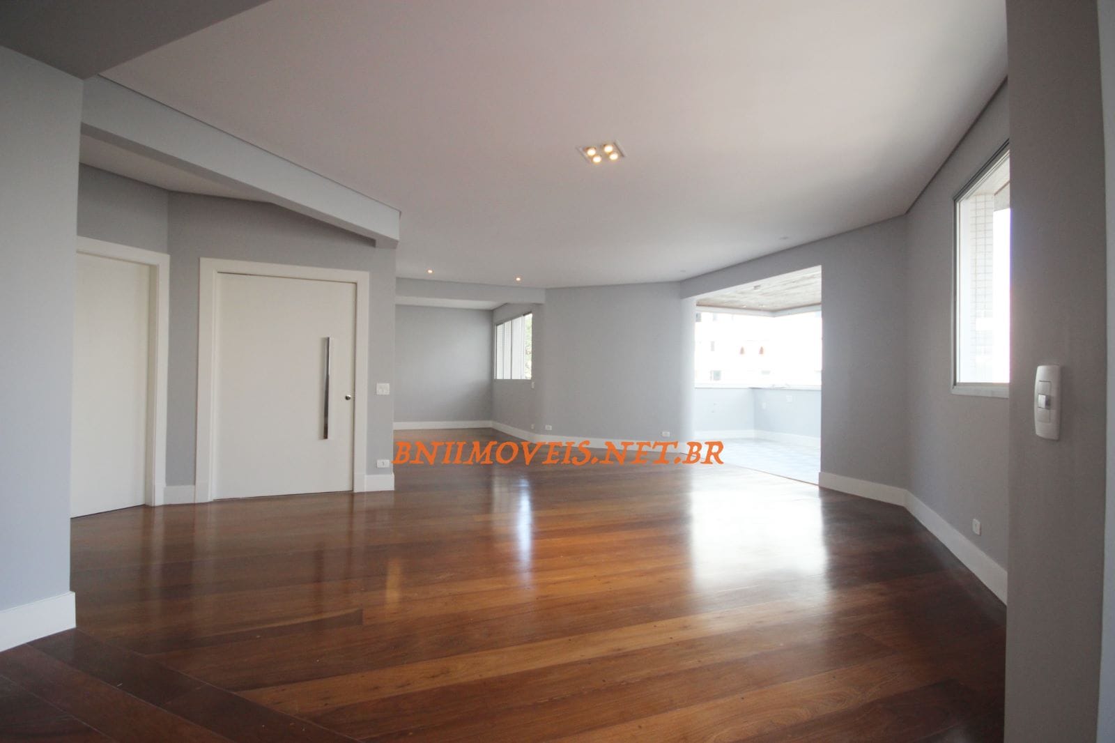 Apartamento, 3 quartos, 244 m² - Foto 1