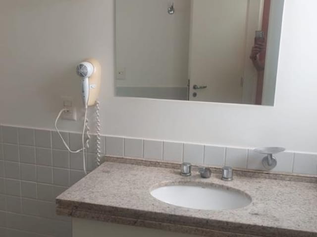 Foto do Apartamento - Ed. Higienópolis Boulevard Center -  Apartamento à venda por R$ 175.000,00 - Centro - Londrina, PR | Premier Imóveis