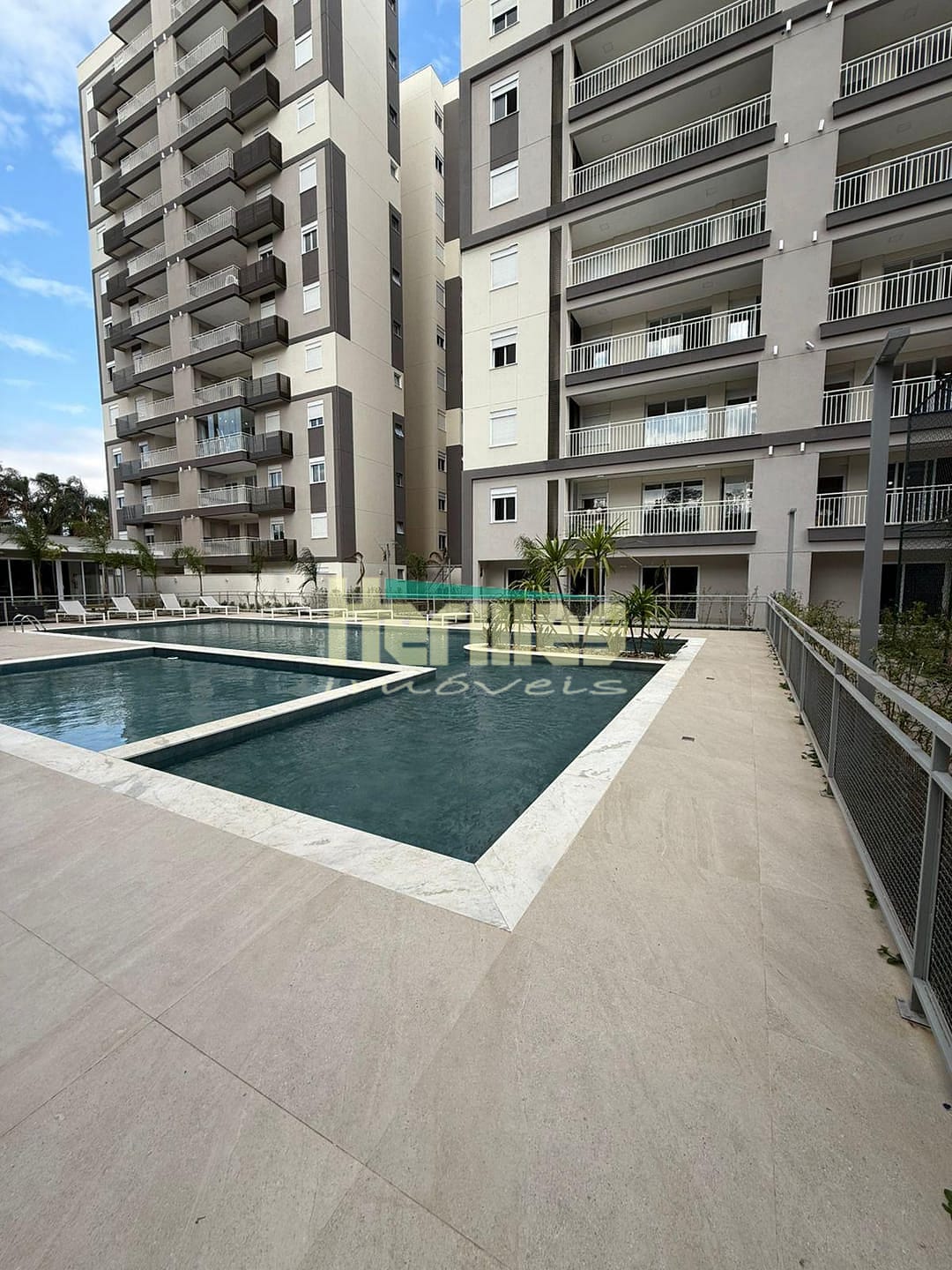 Apartamento à venda com 2 quartos, 74m² - Foto 32
