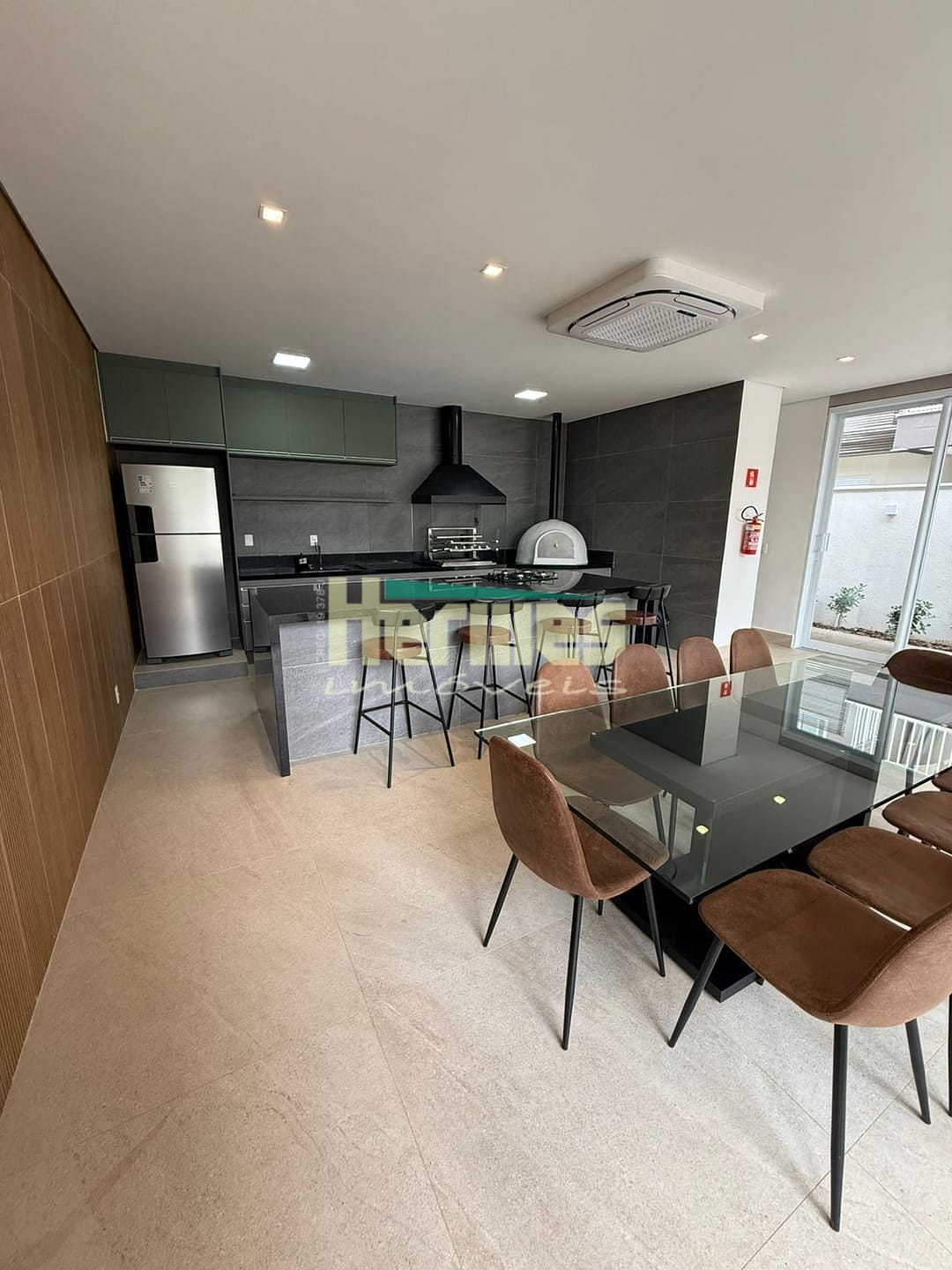 Apartamento à venda com 2 quartos, 74m² - Foto 42
