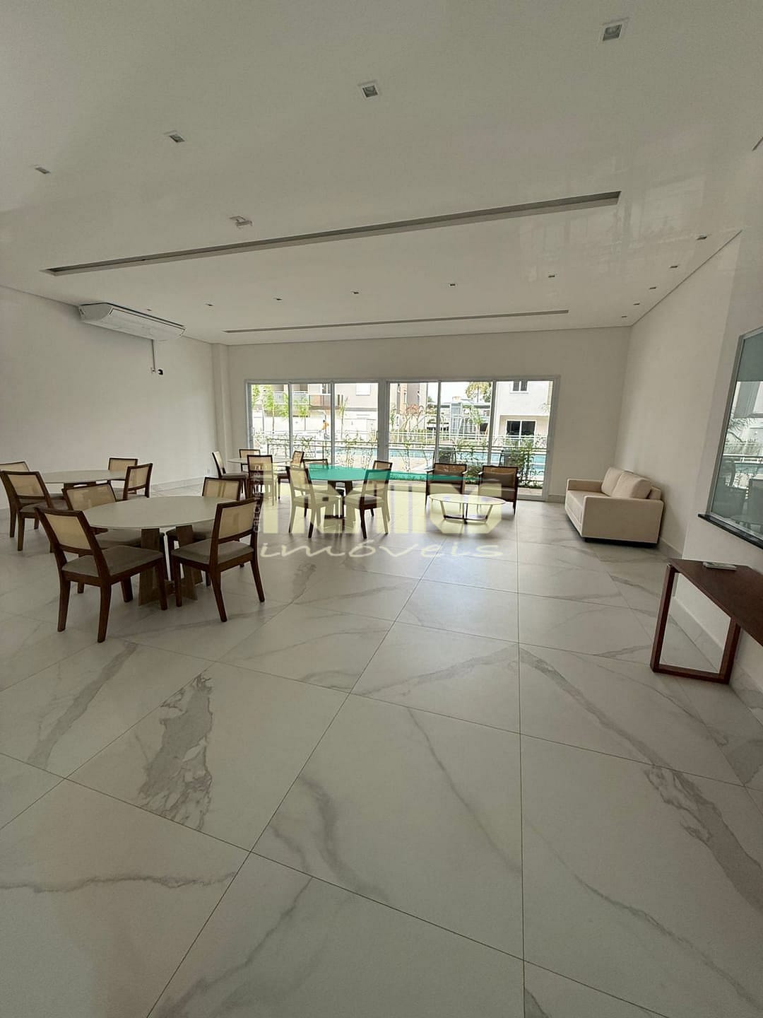 Apartamento à venda com 2 quartos, 74m² - Foto 53