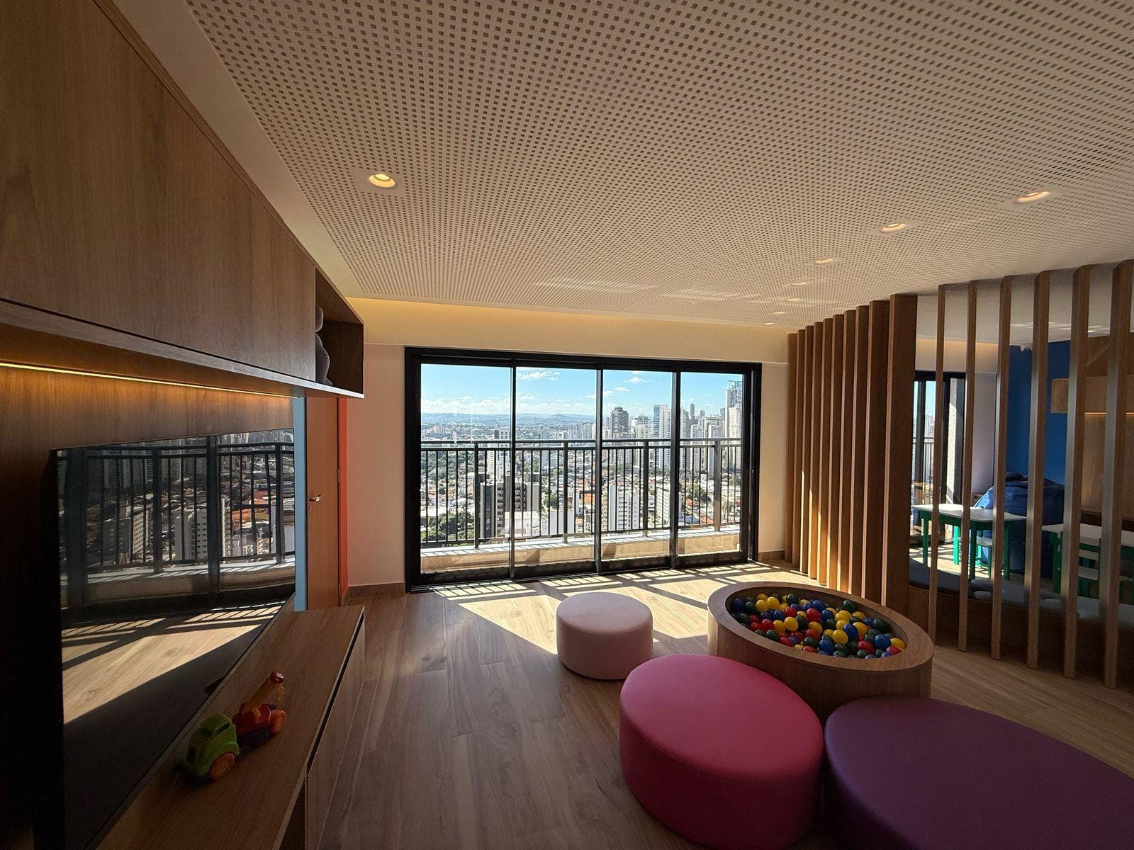Apartamento à venda com 3 quartos, 86m² - Foto 25