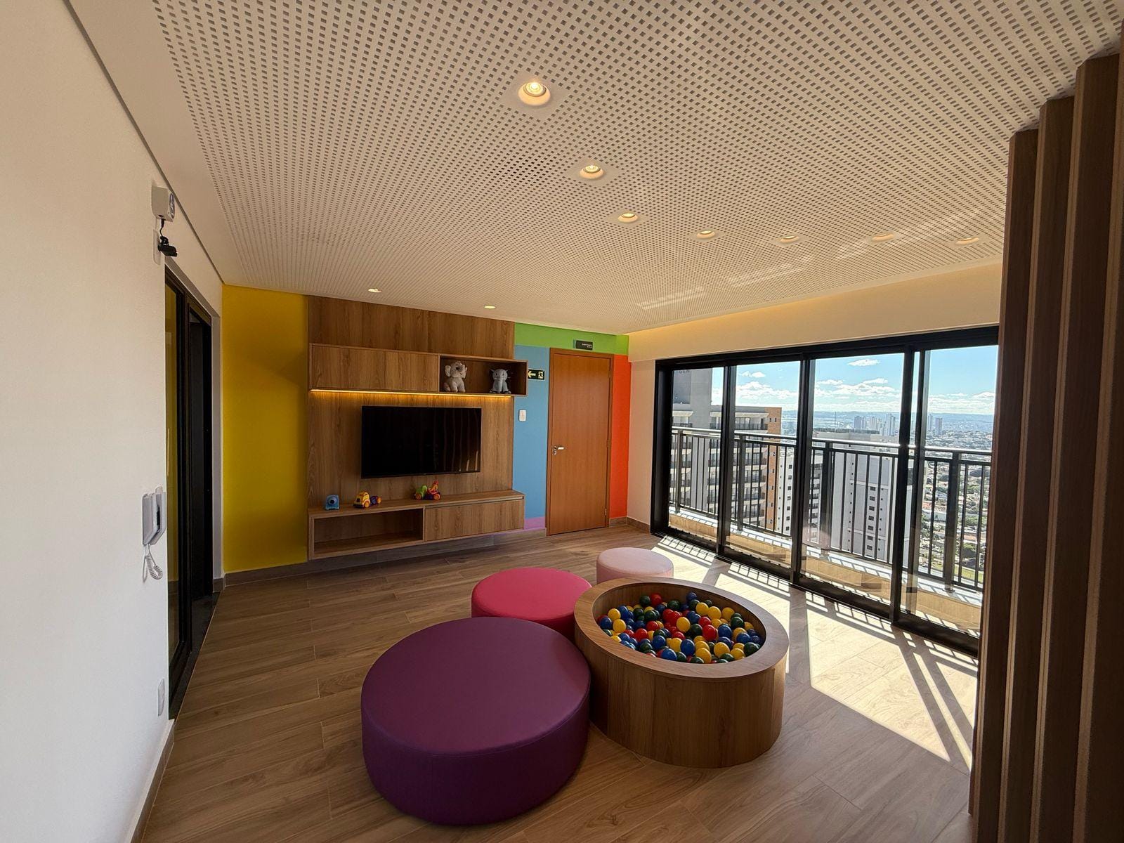 Apartamento à venda com 3 quartos, 86m² - Foto 26