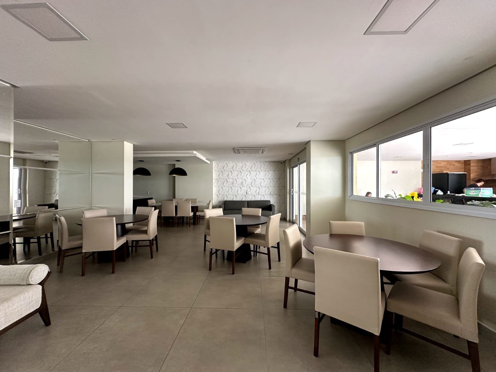 Apartamento à venda com 3 quartos, 97m² - Foto 18