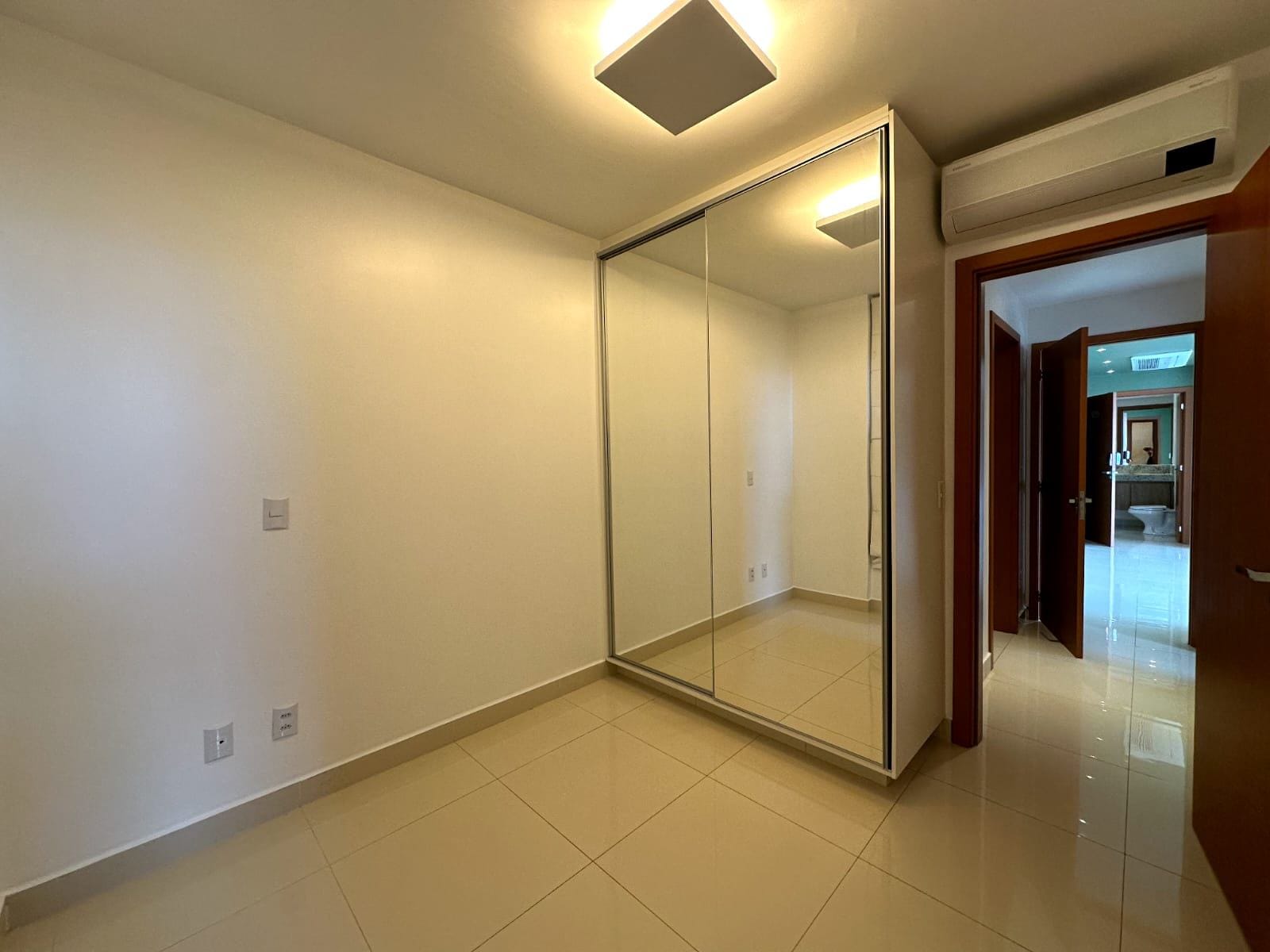 Apartamento à venda com 3 quartos, 97m² - Foto 9