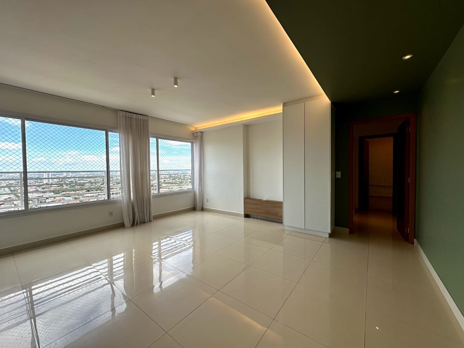 Apartamento à venda com 3 quartos, 97m² - Foto 1