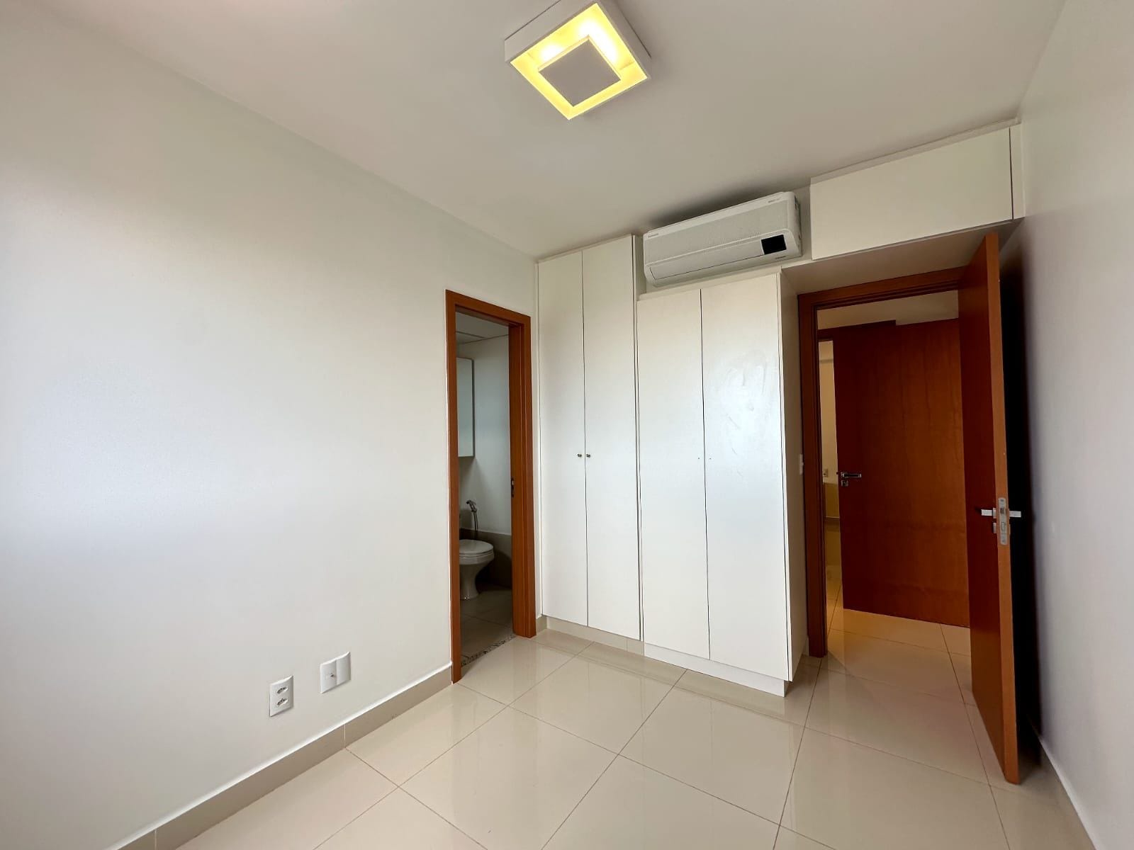 Apartamento à venda com 3 quartos, 97m² - Foto 13