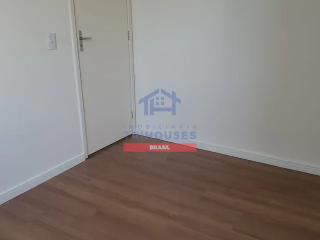 Apartamento 2 quartos e 1 banheiro, à venda, no bairro Bom Jesus em Campo Largo