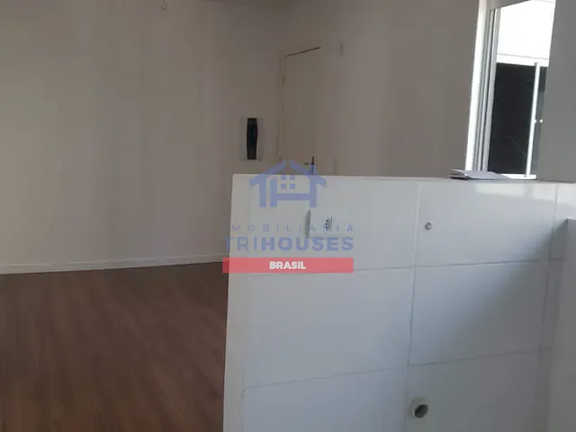 Apartamento 2 quartos e 1 banheiro, à venda, no bairro Bom Jesus em Campo Largo