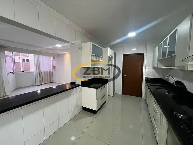Apartamento com 184m² 3 quartos e 3 banheiros, à venda, no bairro Centro em Londrina