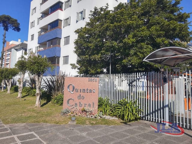 Apartamento 2 quartos e 1 banheiro, à venda, no bairro Cabral em Curitiba