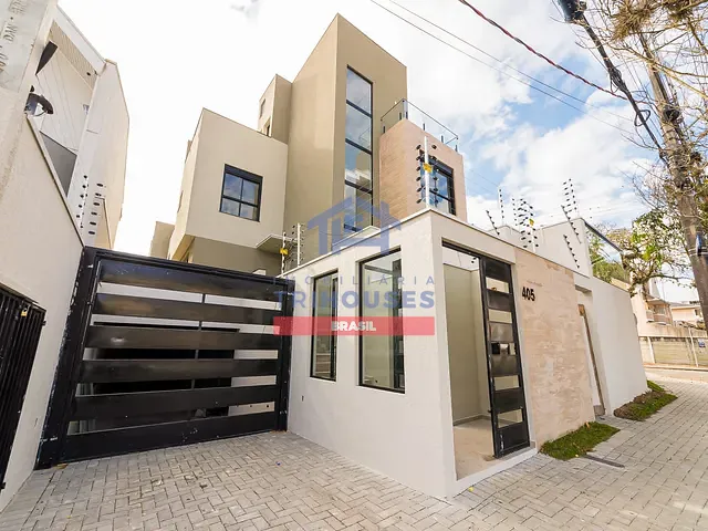 Sobrado com 220m² 3 quartos e 4 banheiros, à venda, no bairro Guabirotuba em Curitiba