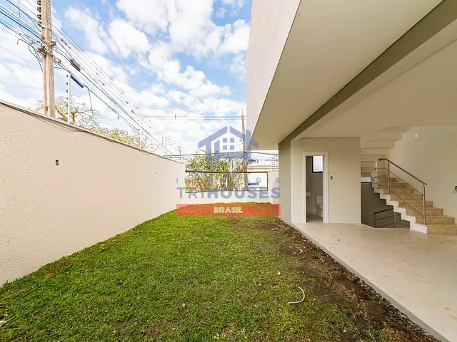 Sobrado com 220m² 3 quartos e 4 banheiros, à venda, no bairro Guabirotuba em Curitiba