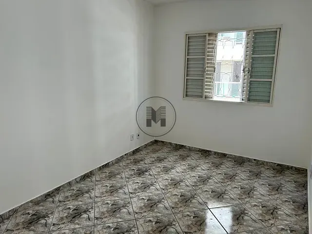 Apartamento 2 quartos e 1 banheiro, para alugar, no bairro Jardim Coelho Neto em Guaratinguetá